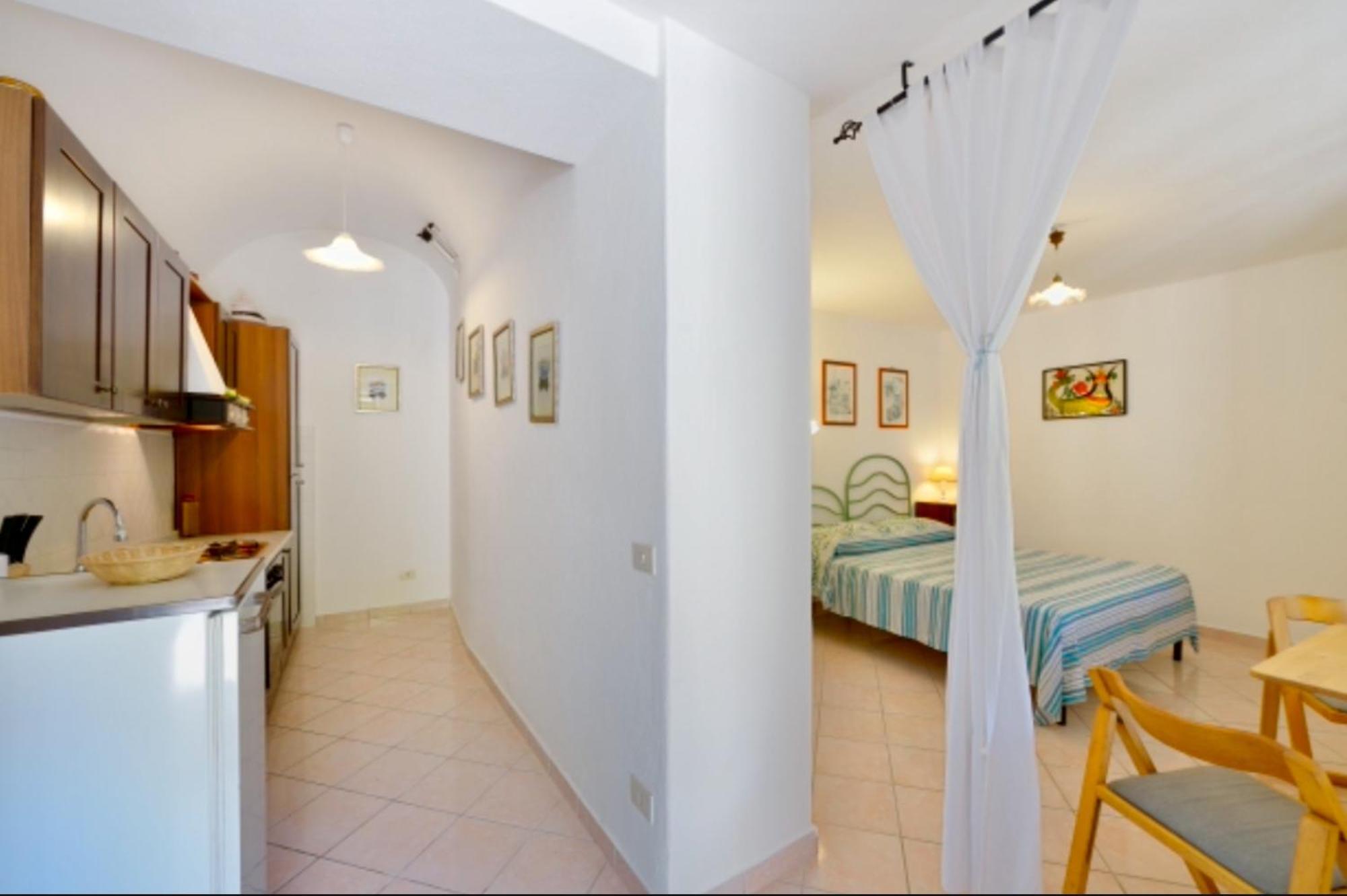 Villa Vincenzo Di Meglio Barano d'Ischia Номер фото